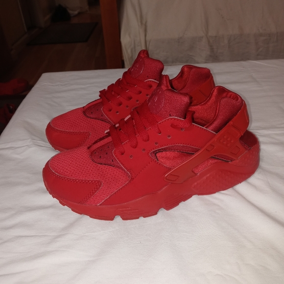 NIKE Air Huarache Run Running Sneakers from Finish Line size 5Y - Picture 2 of 10